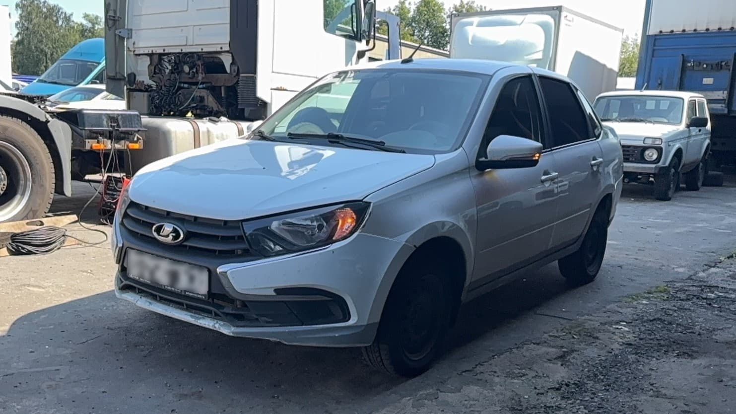 Lada Granta седан - 1