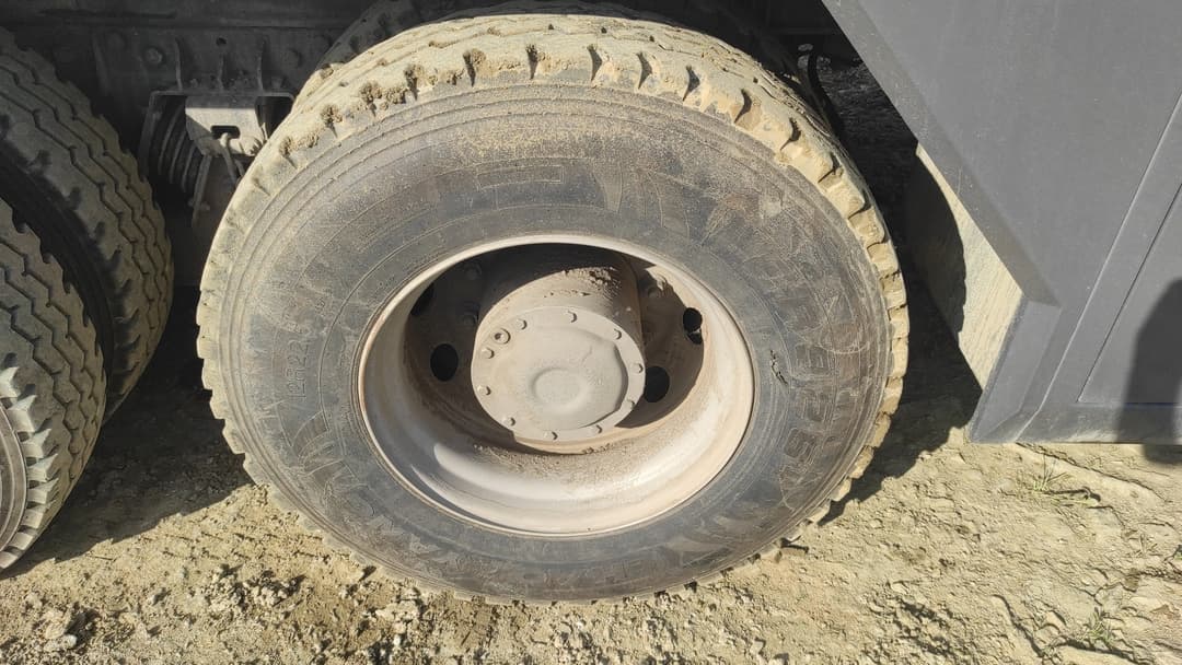 Zoomlion ZTC* 6x4 Автокран - 9