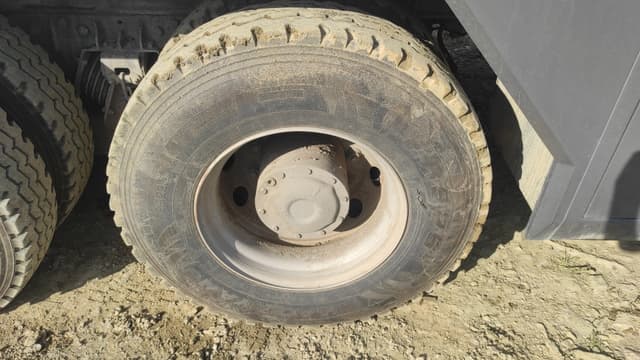 Zoomlion ZTC* 6x4 Автокран - 9