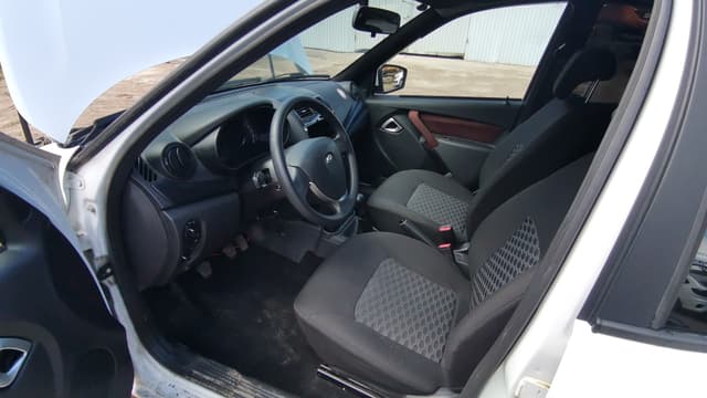 Lada Granta седан - 6
