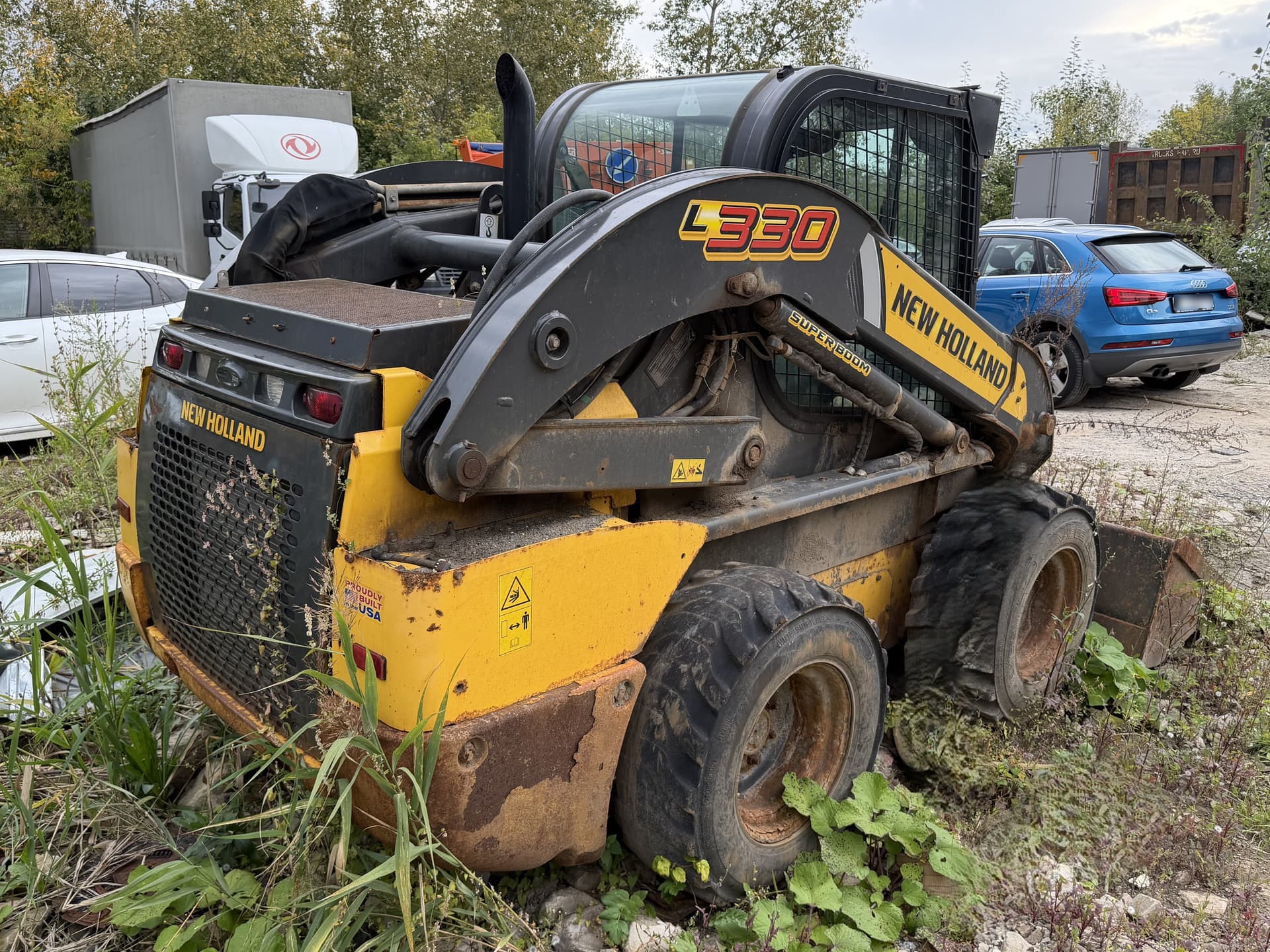 New Holland L330 Мини погрузчик - 3