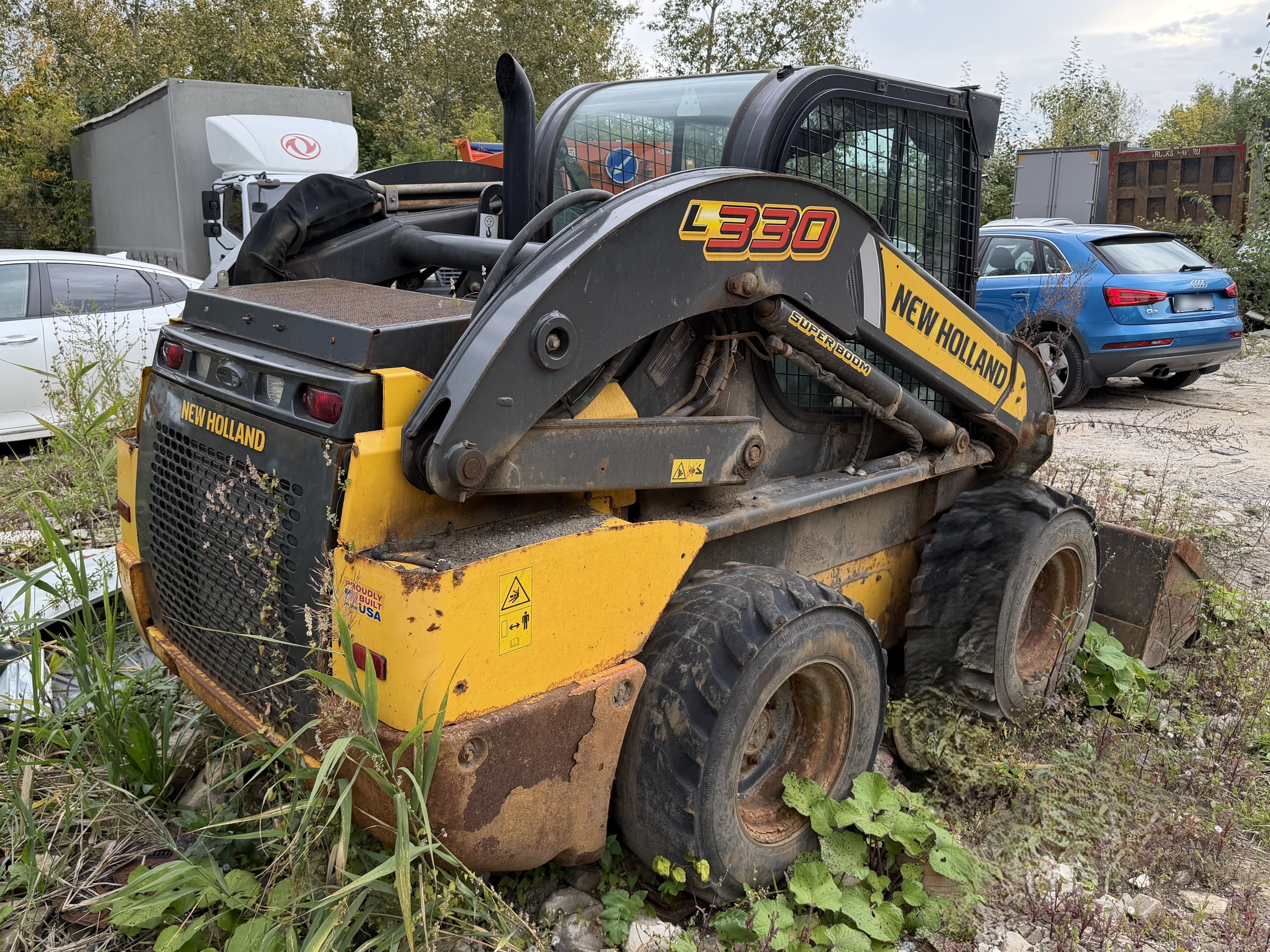 New Holland L330 Мини погрузчик - 3