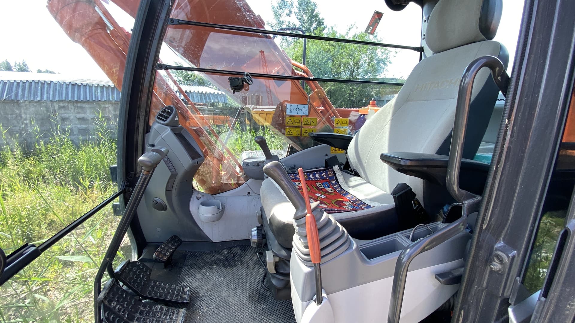 Hitachi ZX200 Экскаватор - 7