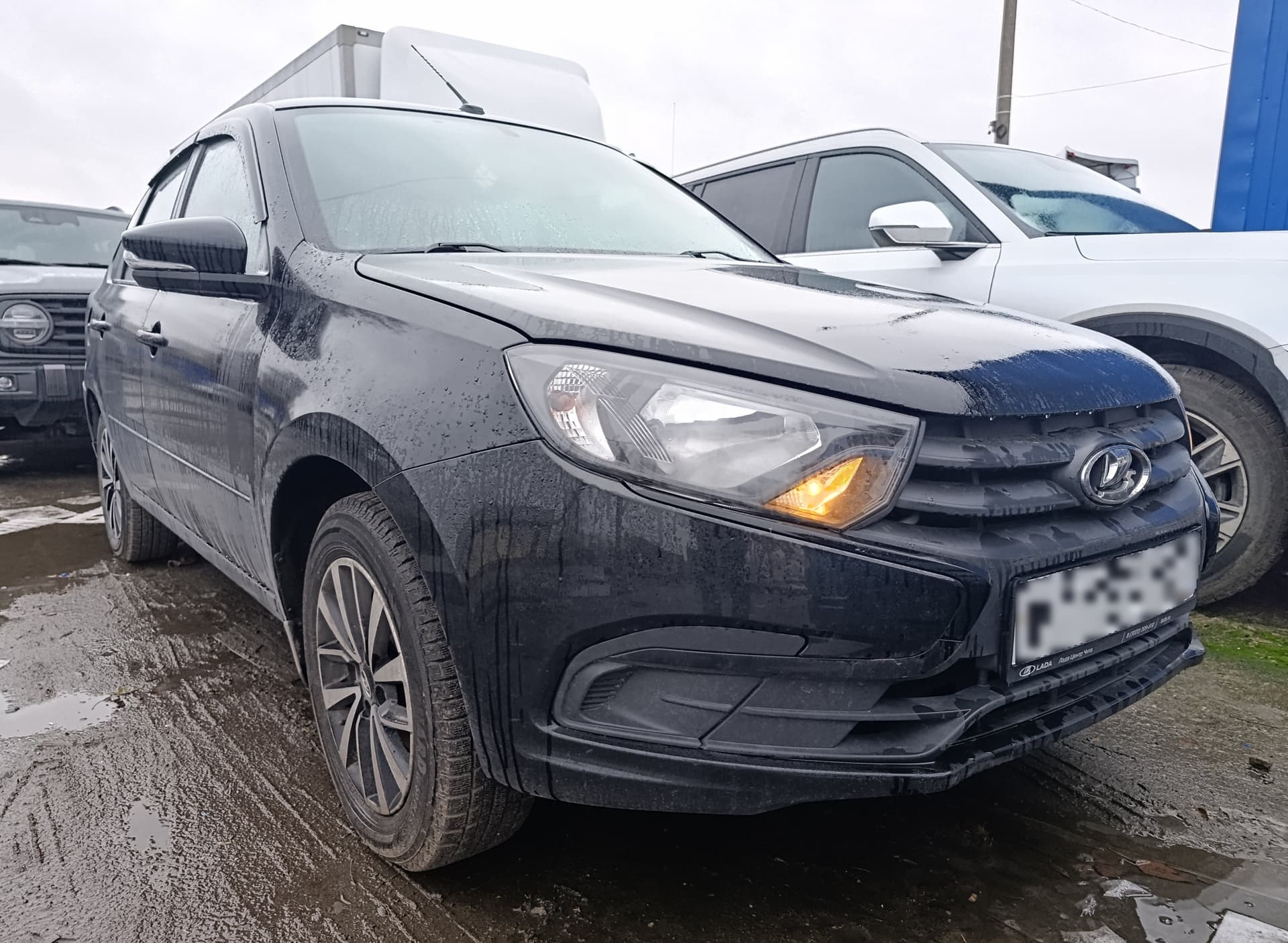 Lada Granta лифтбек - 1