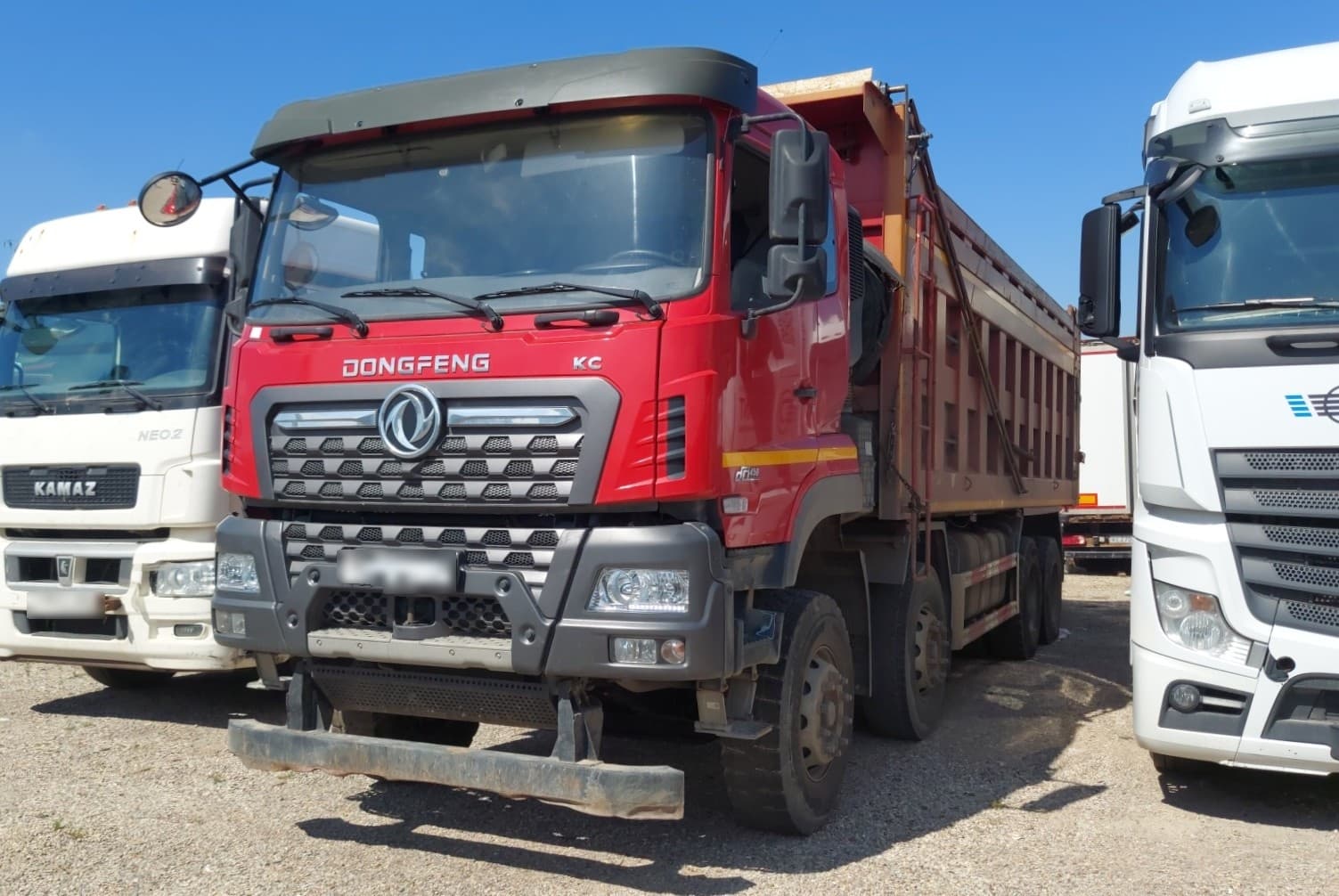 Dongfeng KC 8x4 Самосвал - 1