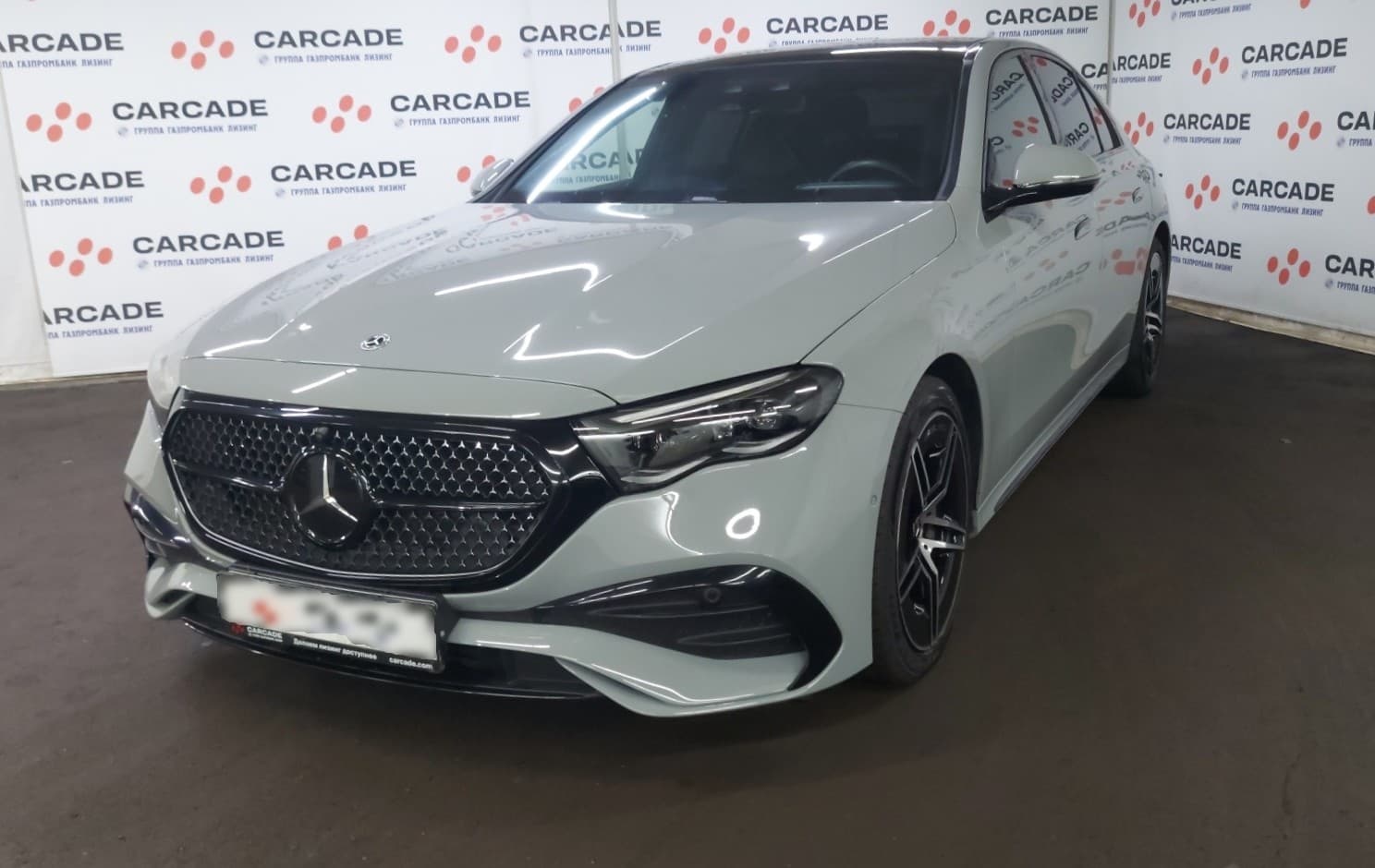 Mercedes-Benz E седан - 1