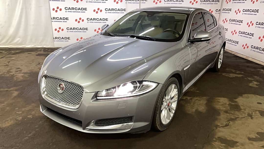 Jaguar XF - 1