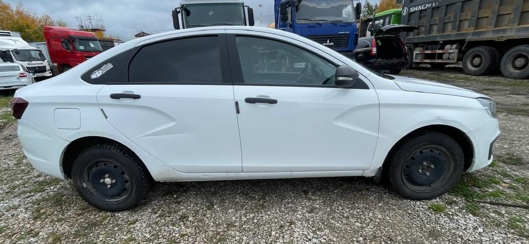 Lada Vesta седан - 3