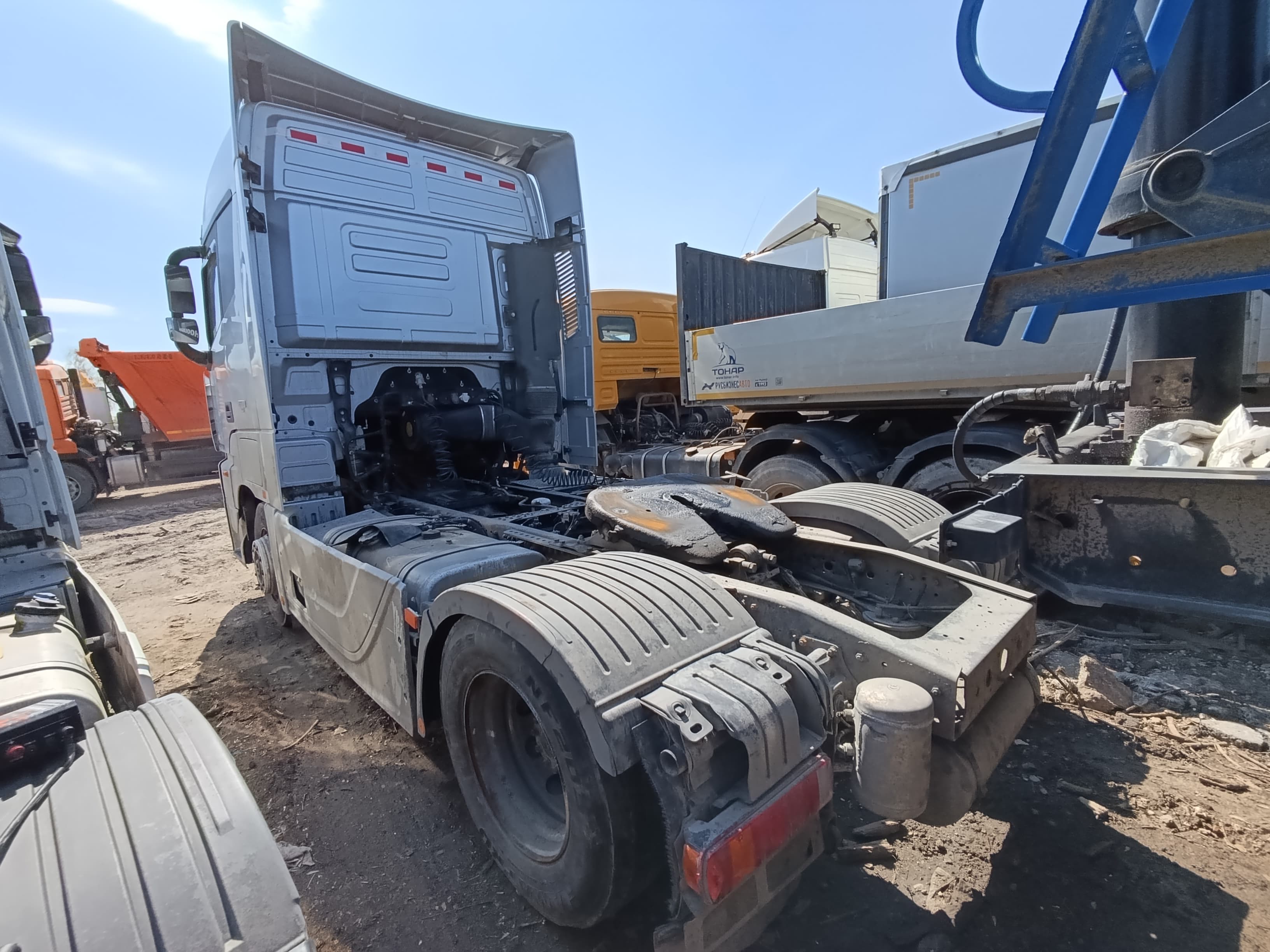 Foton AUMAN 4x2 Седельный тягач - 4