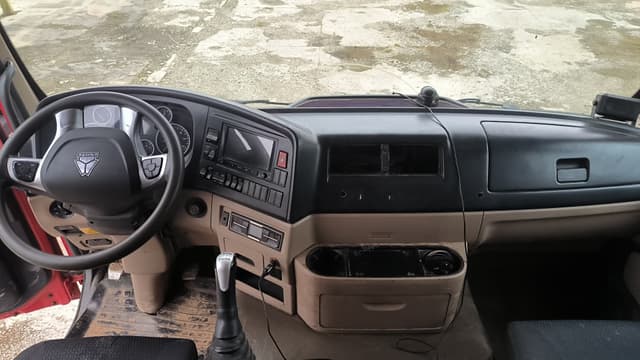 Howo T5G 6x4 Самосвал - 4