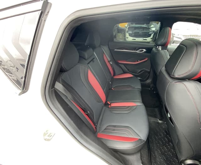 Geely Coolray - 9