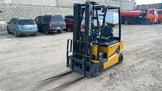 Hyundai 16B Вилочный погрузчик - 1