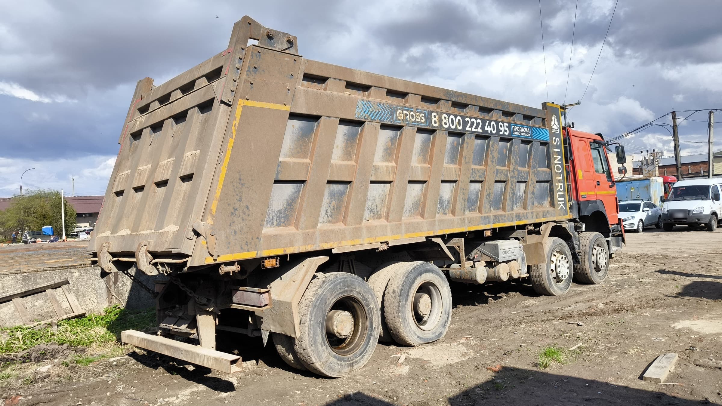 Howo ZZ3407S3867E 8x4 Самосвал - 3