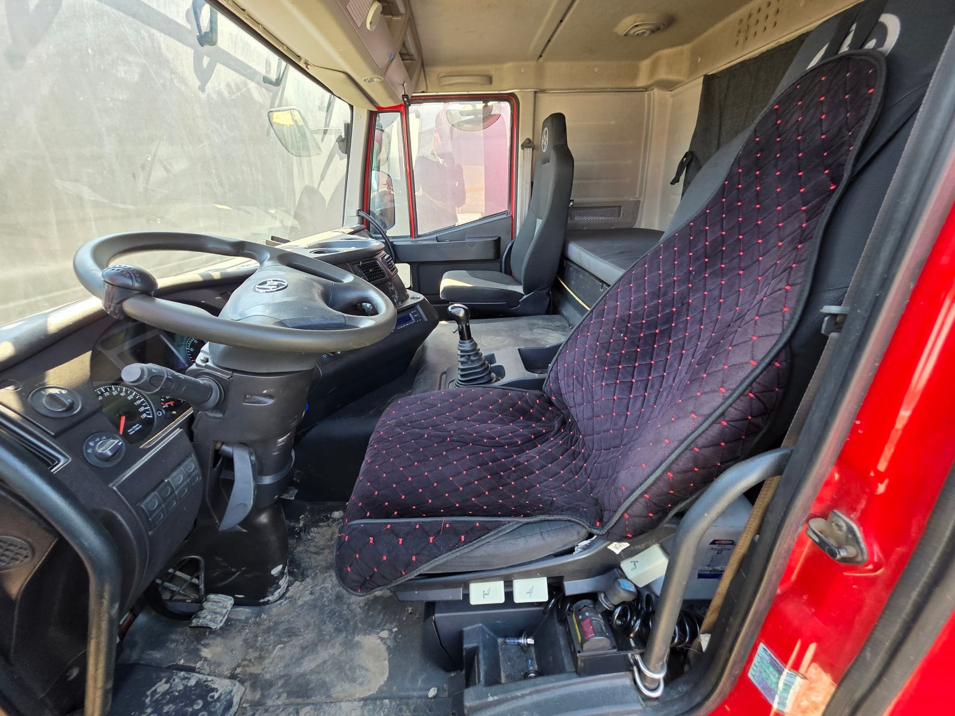 Hongyan 908 8x4 Самосвал - 6