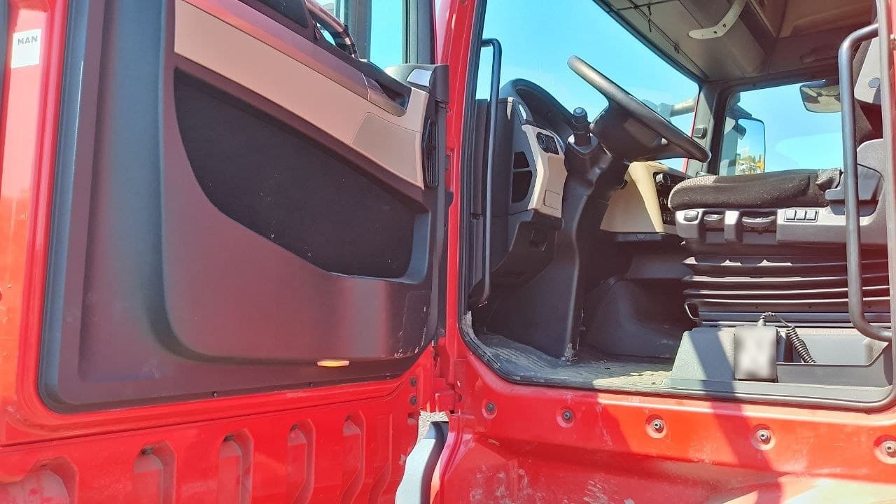 MAN TGX 6x2-2 Седельный тягач - 8