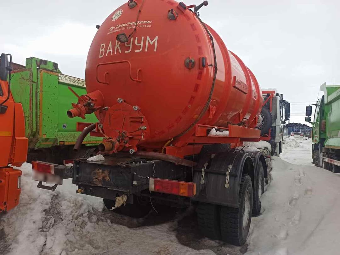 Уралспецтранс 5453* на шасси Shacman SX3258 6x6 Автоцистерна вакуумная - 3