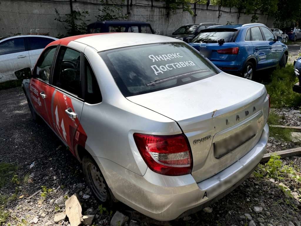 Lada Granta седан - 4