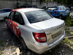 Lada Granta седан - 4