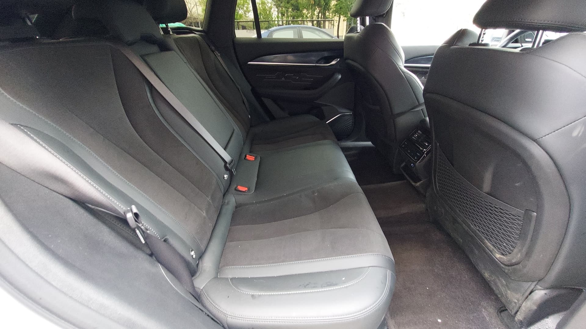 Geely Monjaro - 9