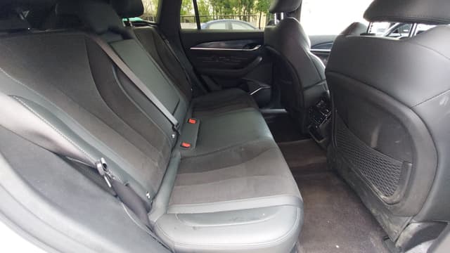 Geely Monjaro - 9