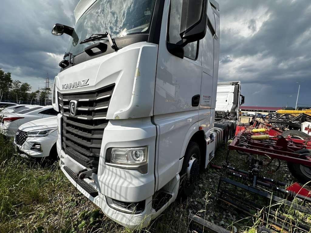 Камаз 54901 4x2 Седельный тягач - 1