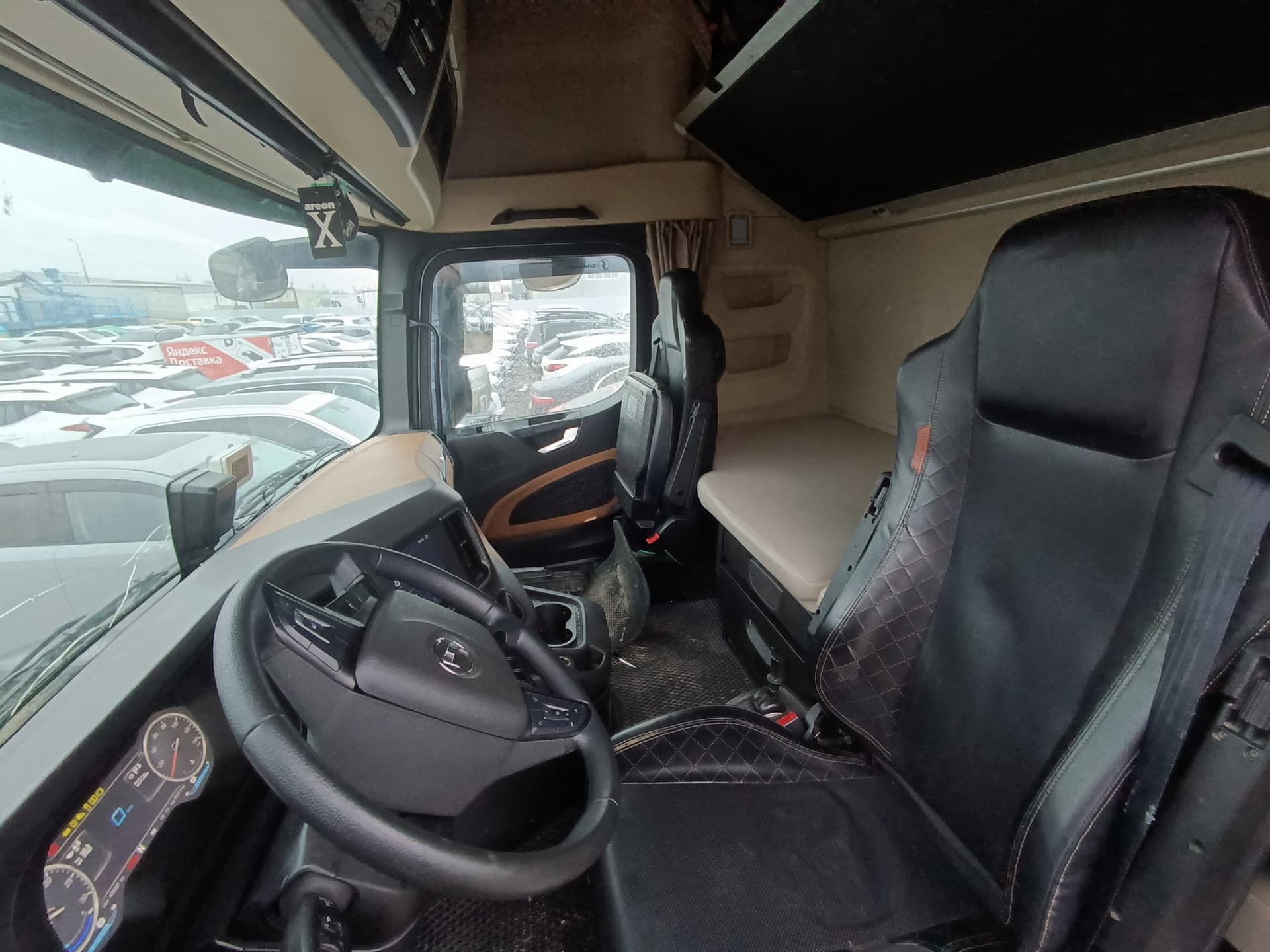 Shacman (Shaanxi) SX* 4x2 Седельный тягач - 6