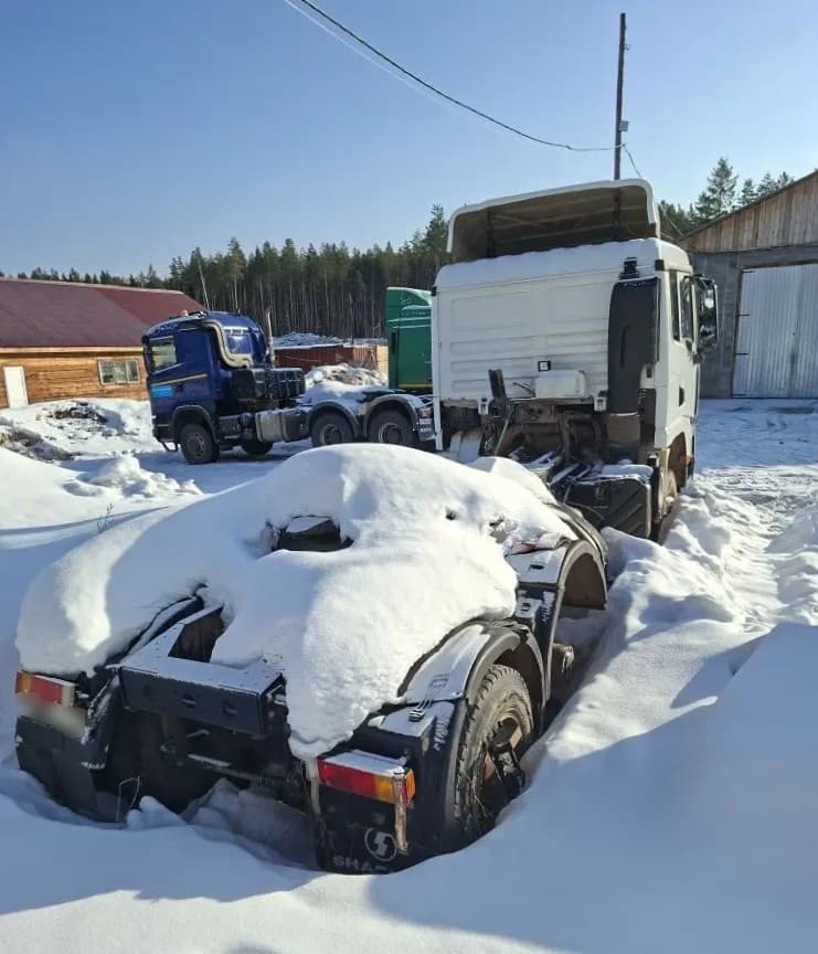 Shacman (Shaanxi) SX* 6x6 Седельный тягач - 3