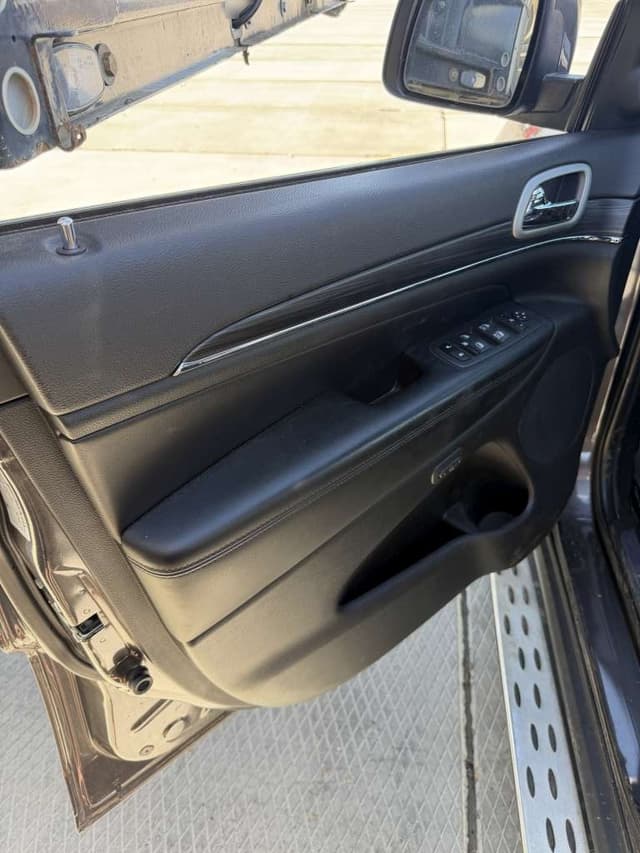 Jeep Grand Cherokee - 8