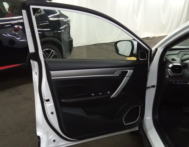 Geely Coolray - 8