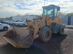 Bull SL220 Фронтальный погрузчик - 1