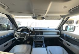 Land Rover Defender 110 - 5
