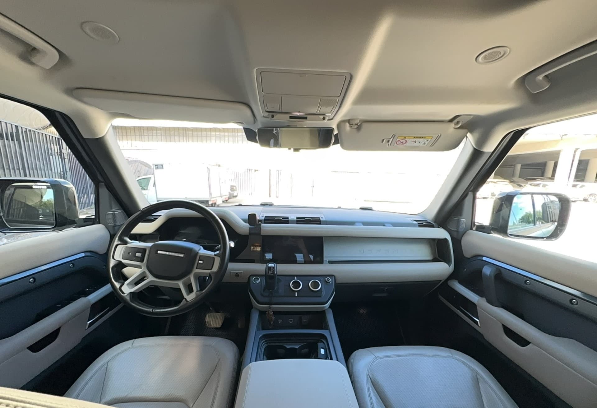 Land Rover Defender 110 - 5