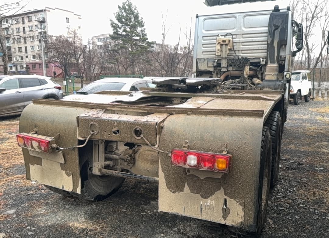 Shacman (Shaanxi) SX* 6x6 Седельный тягач - 3