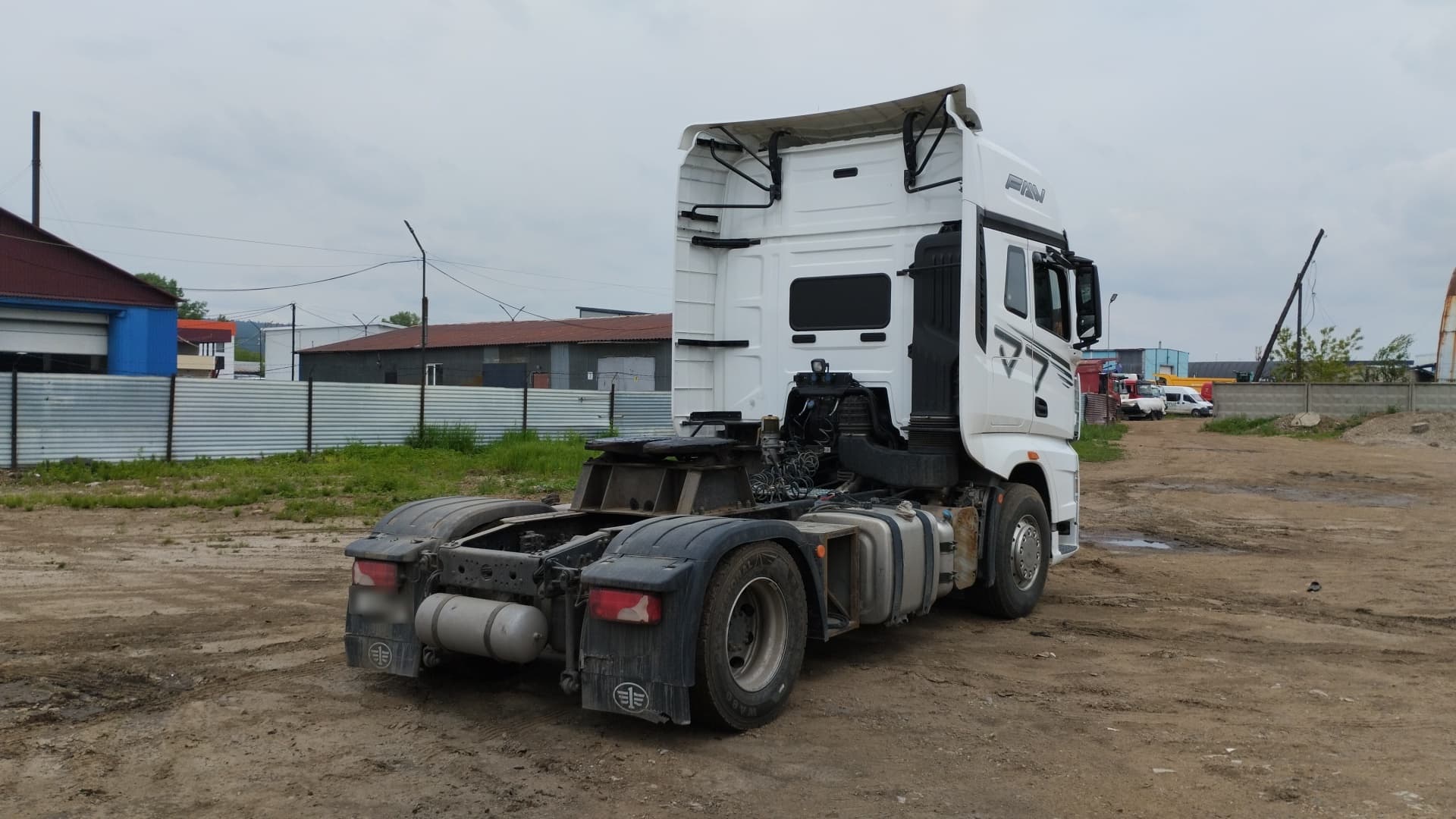 FAW J7 4x2 Седельный тягач - 3