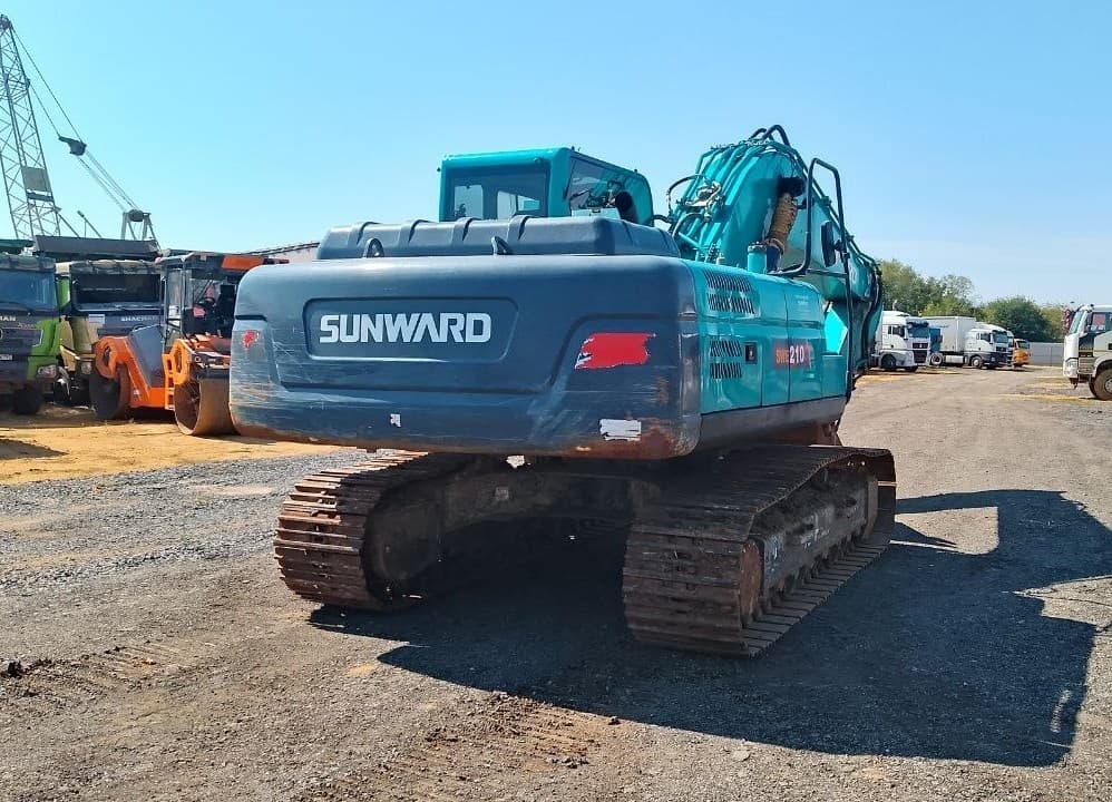Sunward SWE210 Экскаватор - 3