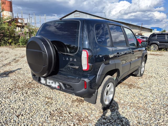 Lada Niva Travel - 3