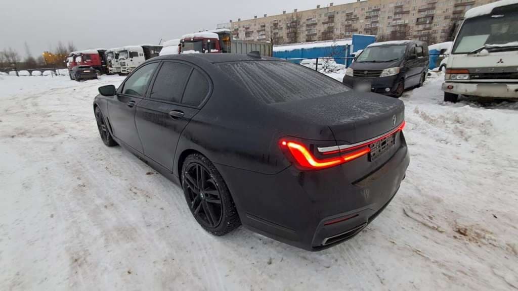 BMW 7 серия - 4