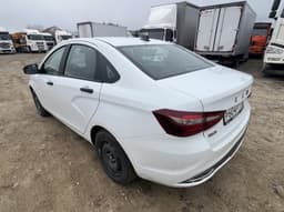 Lada Vesta седан - 4
