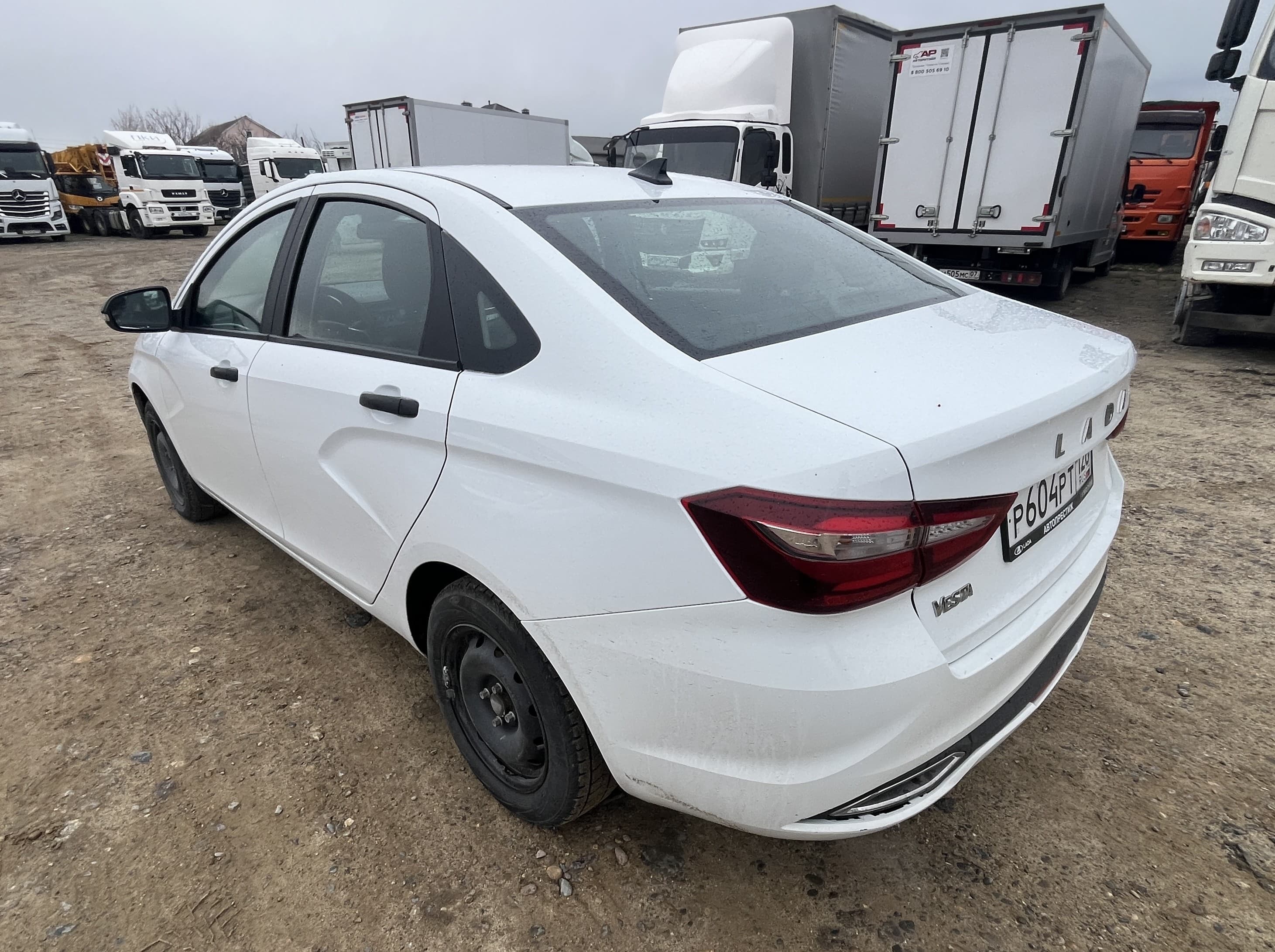 Lada Vesta седан - 4