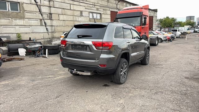 Jeep Grand Cherokee - 3