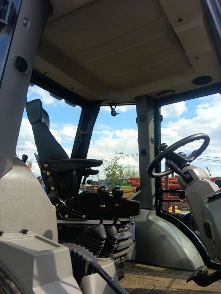 Lovol FLB468 Экскаватор-погрузчик - 4