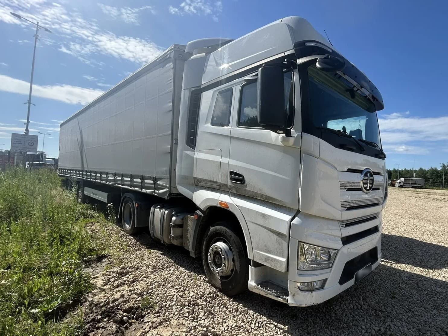 FAW J7 4x2 Седельный тягач - 2