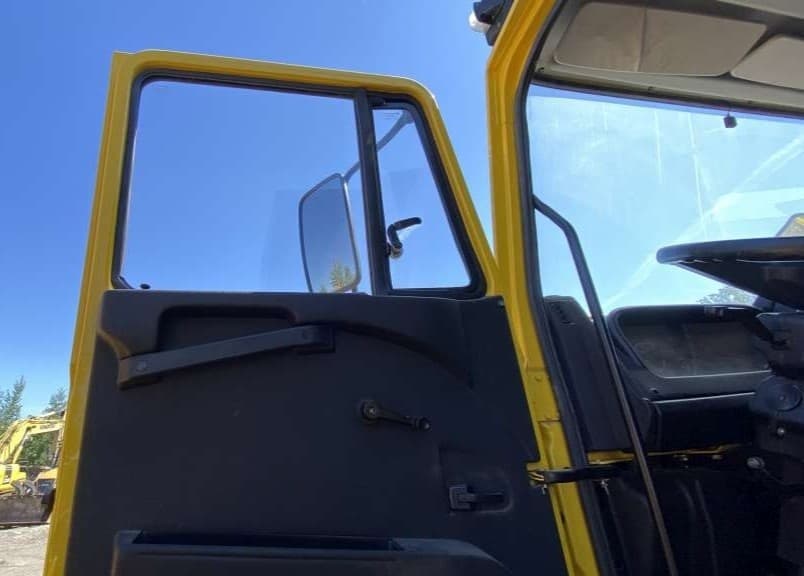 Завод Спецмаш SM02* на шасси Ural 6370 6x6 Самосвал - 7