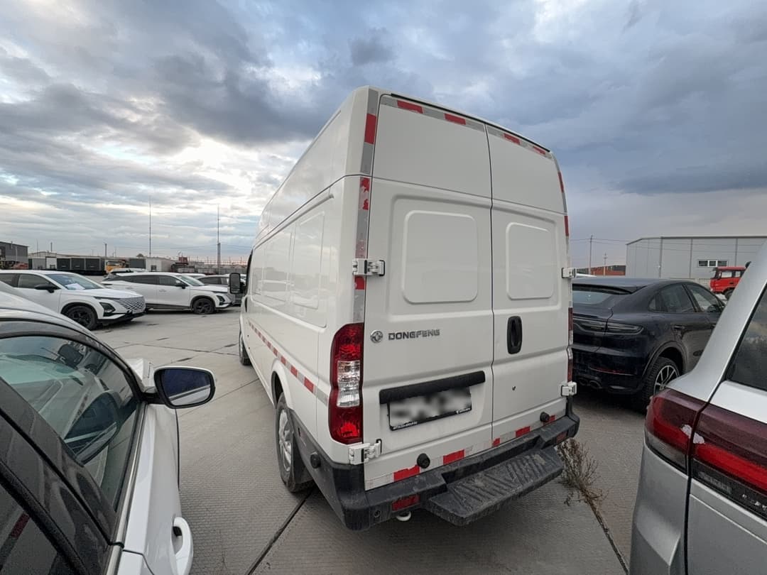 Dongfeng K33* Цельнометаллический - 4