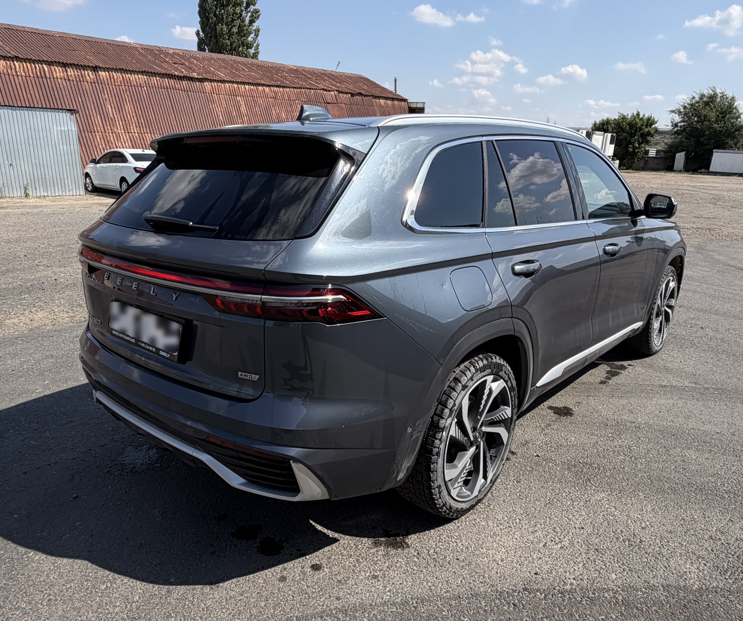 Geely Monjaro - 3