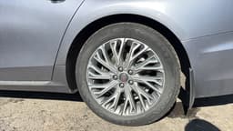FAW HONGQI H5 - 9