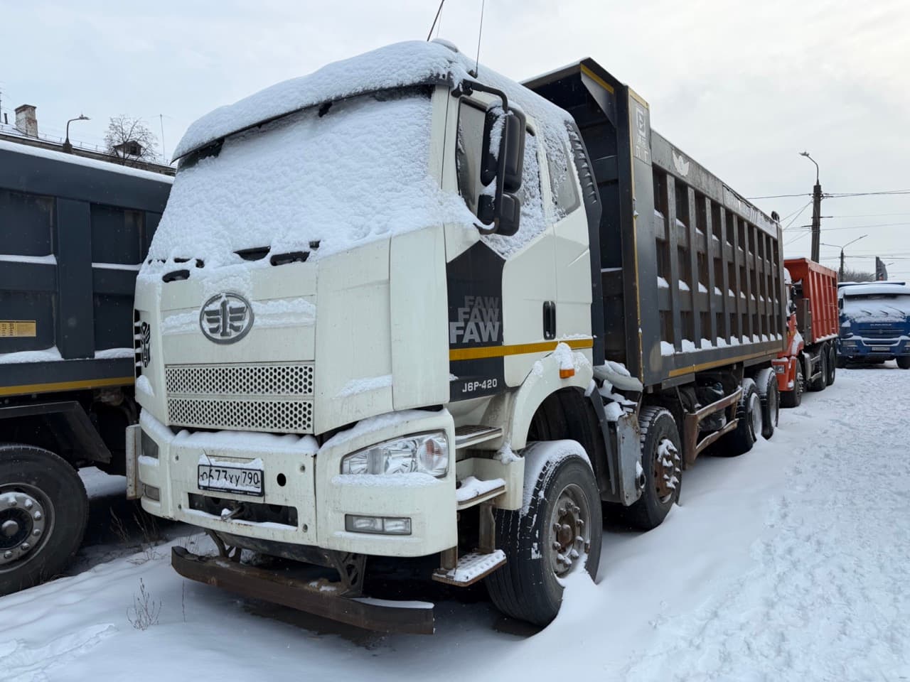 FAW CA 3310 8x4 Самосвал - 1