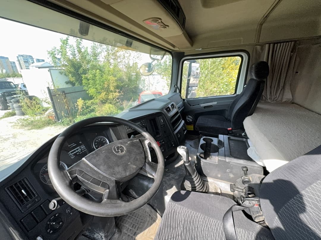Shacman (Shaanxi) SX* 6x4 Самосвал - 6