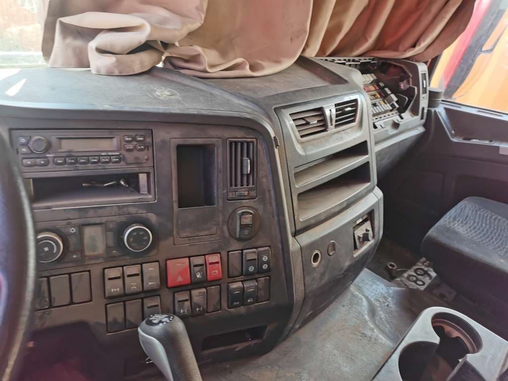 Shacman (Shaanxi) SX* 6x6 Седельный тягач - 5