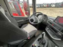 Hongyan CQ* 8x4 Самосвал - 6
